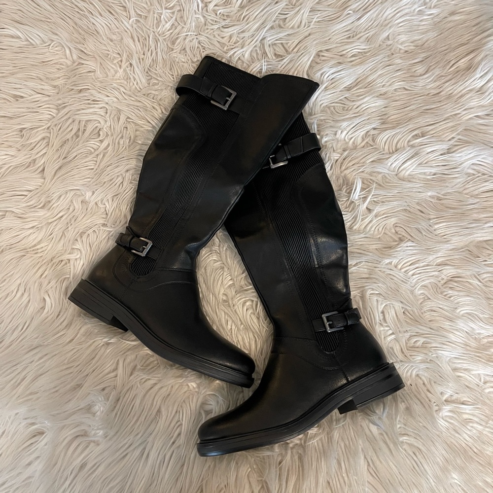 New | White Mountain | Black Boots - Picture 2 of 15
